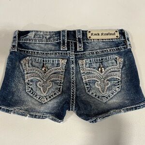 Rock revival shorts size 26